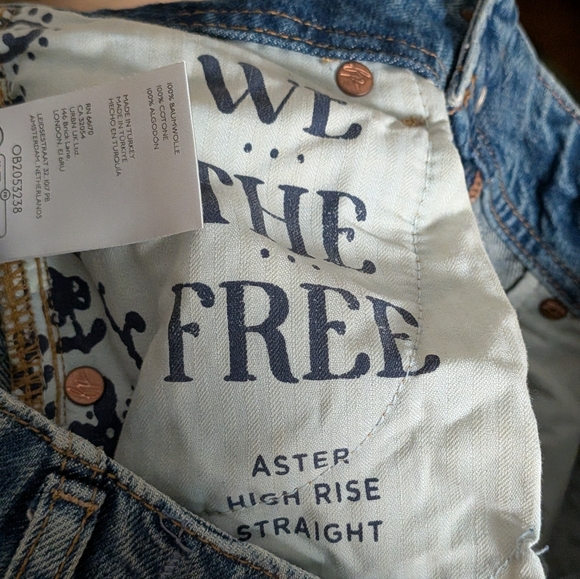 We The Free Aster Straight Leg Jeans Swarm Wash - Picture 9 of 10